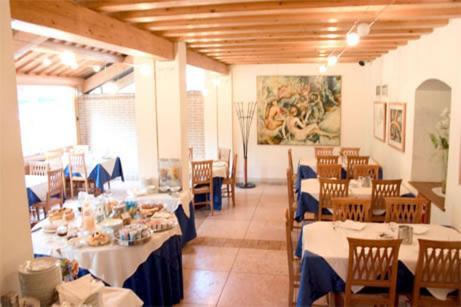 Hotel Ristorante La Casona Feltre Bagian luar foto