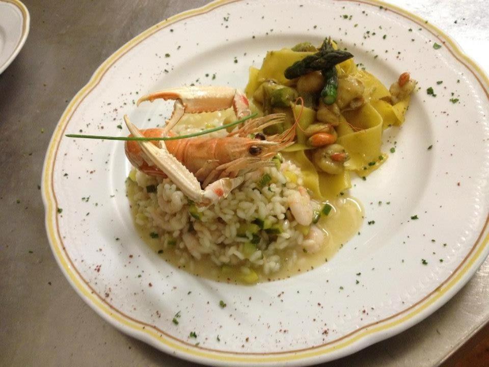 Hotel Ristorante La Casona Feltre Bagian luar foto